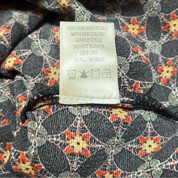 Max Studio Black and Orange Patterned Kimono Top - Picture 6 of 9